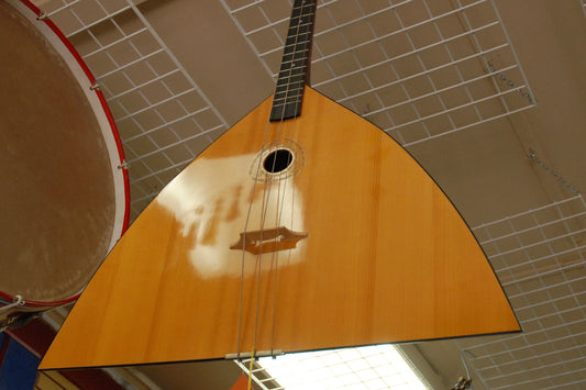 The Balalaika: History and Information
