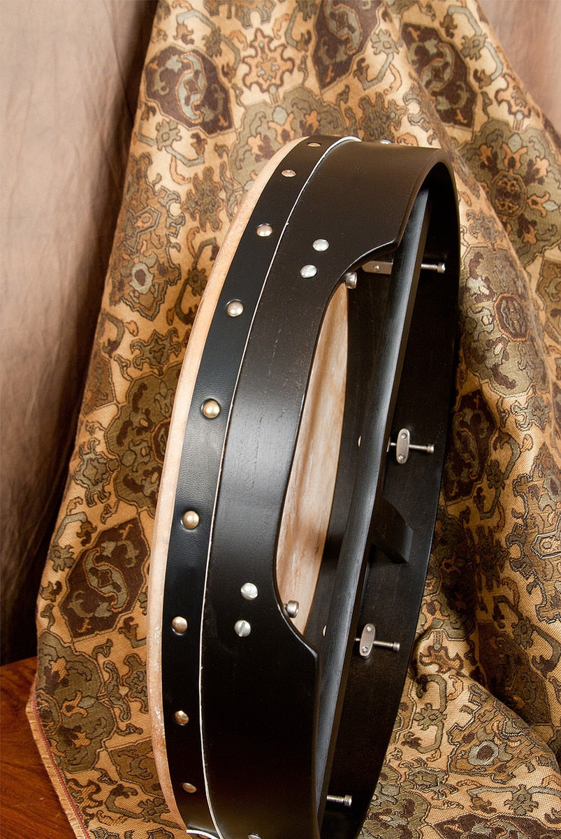Roosebeck Bodhran, 18" x 3.5", Tune, Black, T-Bar